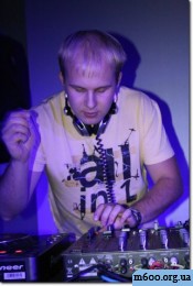 Alexander Popov - Revolution In You (Main Mix)